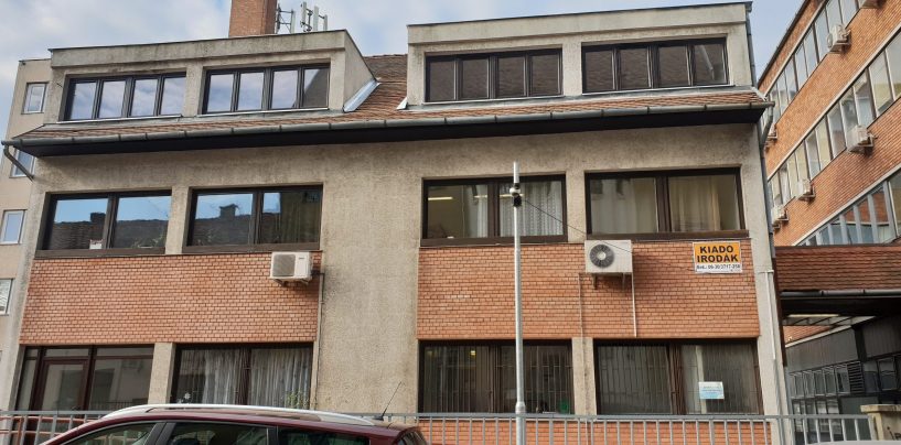 Kiadó, Csányi János krt. 14. udvari épület, felújított állapotú irodablokk