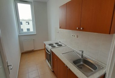 Téglás utca 5/B. 2 em. 10. – lakás kiadó